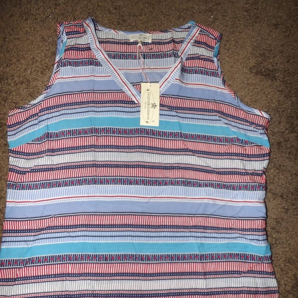women's GRAND & GREENE 4th of July top size medium NWT